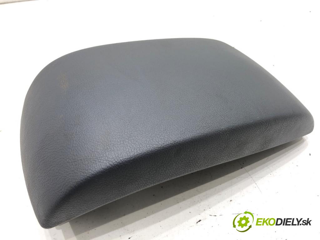 FORD MONDEO MK4 liftback 2008 103 kW 2.0 TDCi 1997 Lakťová opierka 6M21-R044C82-A (Lakťová opierka)