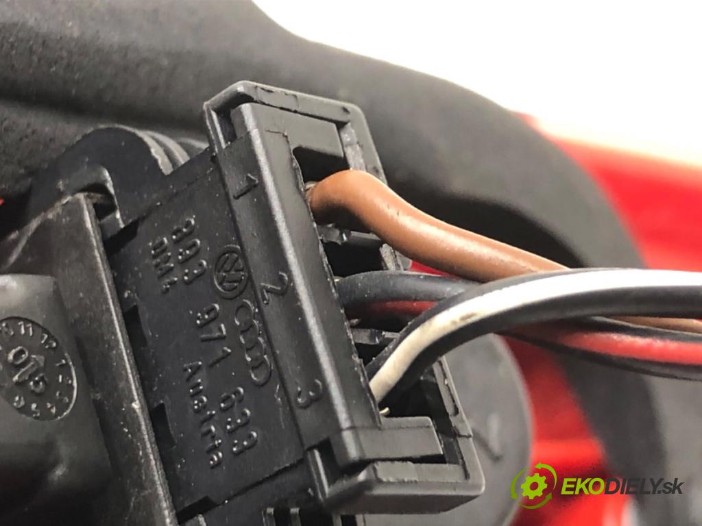 SEAT LEON II liftback 2006 103 kW 2.0 TDI 1968 světlo levý zadní část