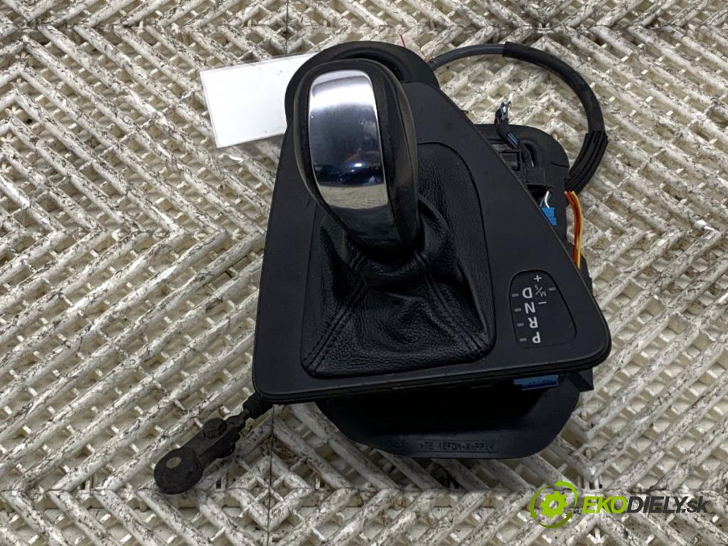 BMW E92 coupe 2009 180 kW 330 d xDrive 2993 Kulisa 7580923 (Rýchlostná páka (kulisa))