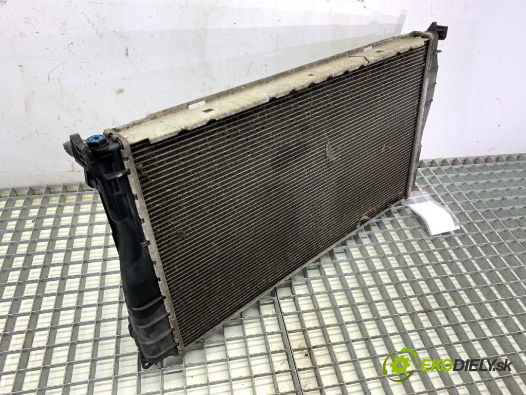 BMW E92 coupe 2009 180 kW 330 d xDrive 2993 chladič vody  (Vodní chladič)