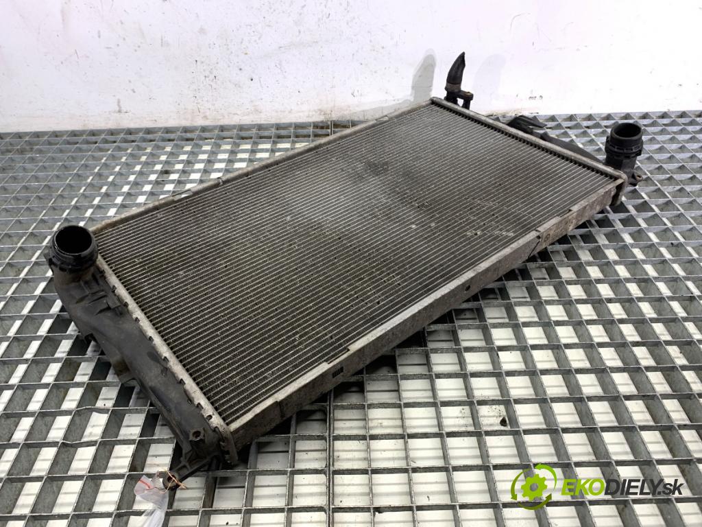 BMW E92 coupe 2009 180 kW 330 d xDrive 2993 chladič vody  (Vodní chladič)