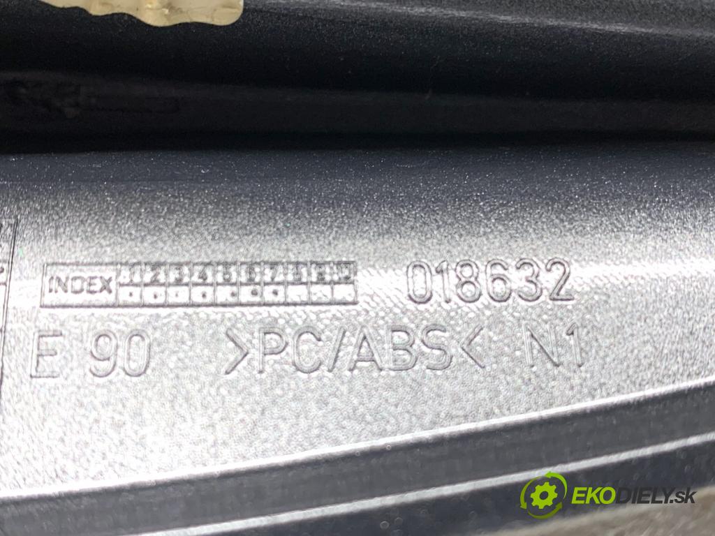 BMW E92 coupe 2009 180 kW 330 d xDrive 2993 ANTENA 6988636