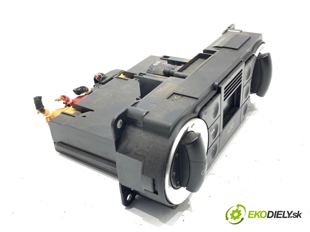 AUDI TT 8N coupe 1998 132 kW 1.8 T 1781 Panel ovládania kúrenia  (Prepínacie páčky pod volantom)