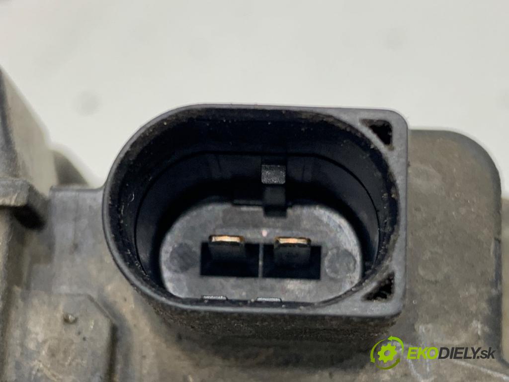 AUDI TT 8N coupe 1998 132 kW 1.8 T 1781 Alternátor 028903028D (Alternátor)