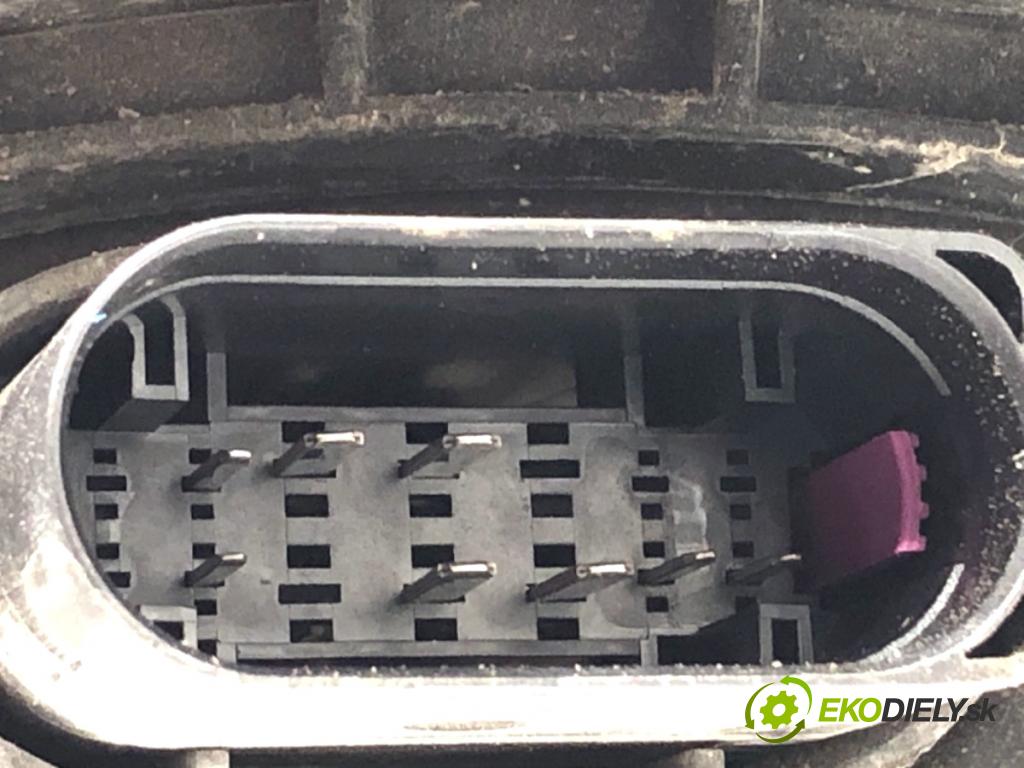 FORD MONDEO MK4 liftback 2008 103 kW 2.0 TDCi 1997 Svetlomet pravy predný