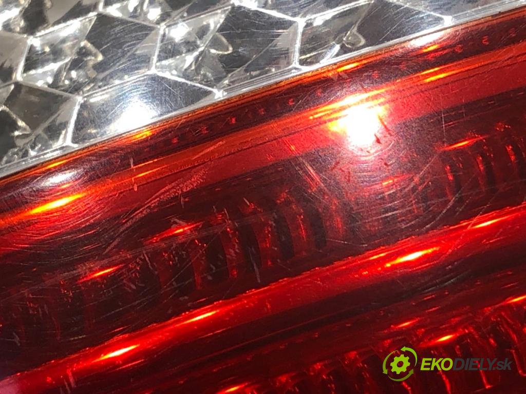 FORD MONDEO MK4 liftback 2008 103 kW 2.0 TDCi 1997 světlo levý zadní část