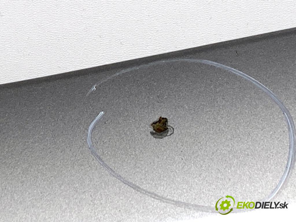 BMW E92 coupe 2009 180 kW 330 d xDrive 2993 kapota (Kapota)