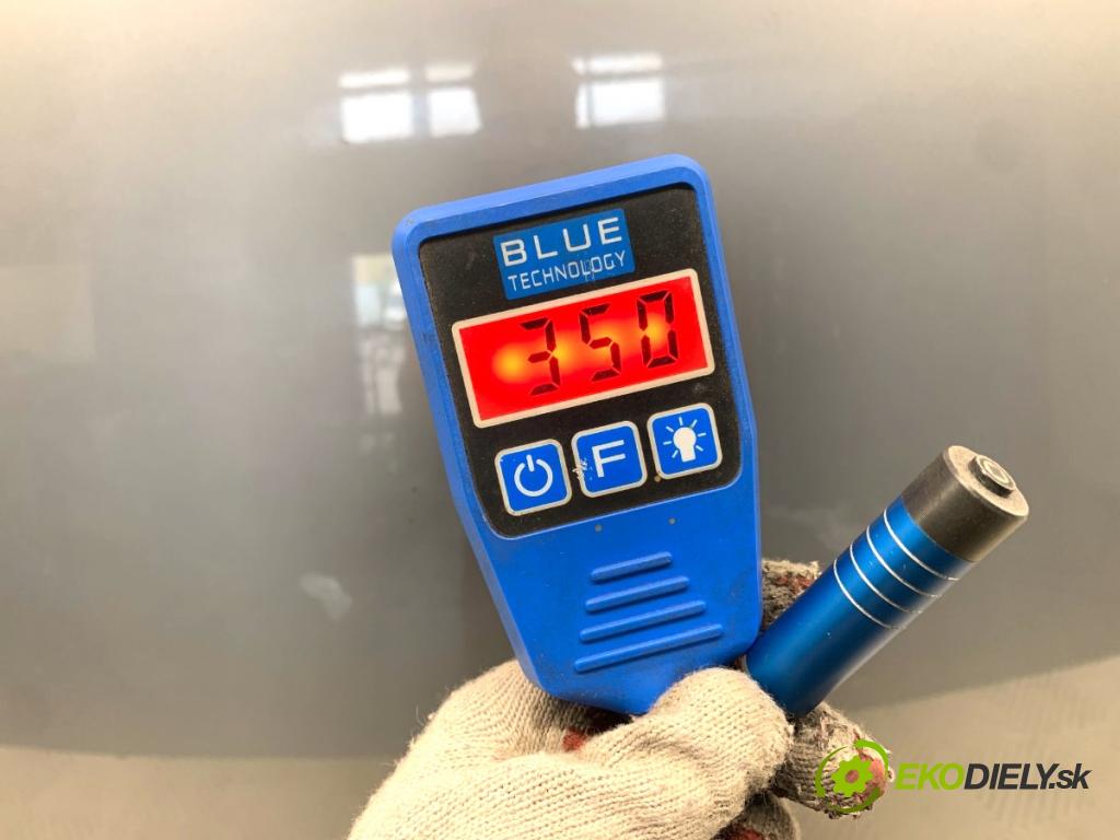 BMW E92 coupe 2009 180 kW 330 d xDrive 2993 kapota (Kapota)