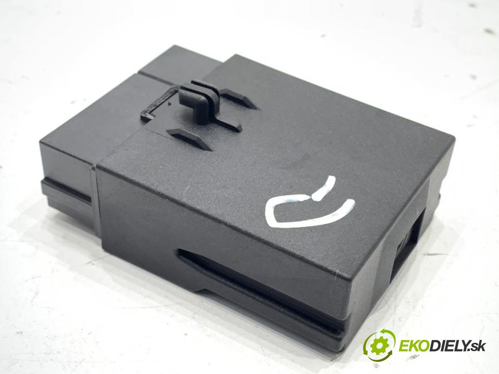 BMW E92 coupe 2009 180 kW 330 d xDrive 2993 Modul sedačky 9167237