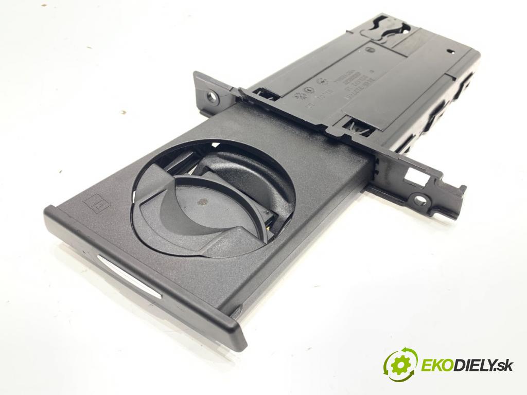 BMW E92 coupe 2009 180 kW 330 d xDrive 2993 Držiak na nápoje 7127461 (Držiak (úchyt) na nápoje)