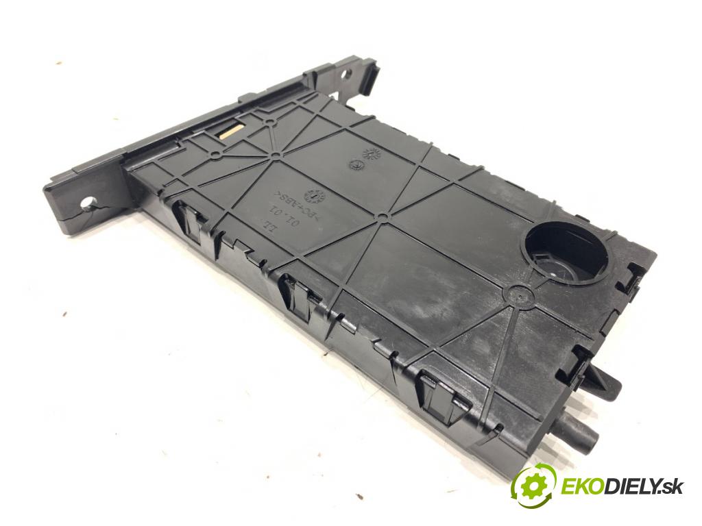 BMW E92 coupe 2009 180 kW 330 d xDrive 2993 Držiak na nápoje 7127461 (Držiak (úchyt) na nápoje)