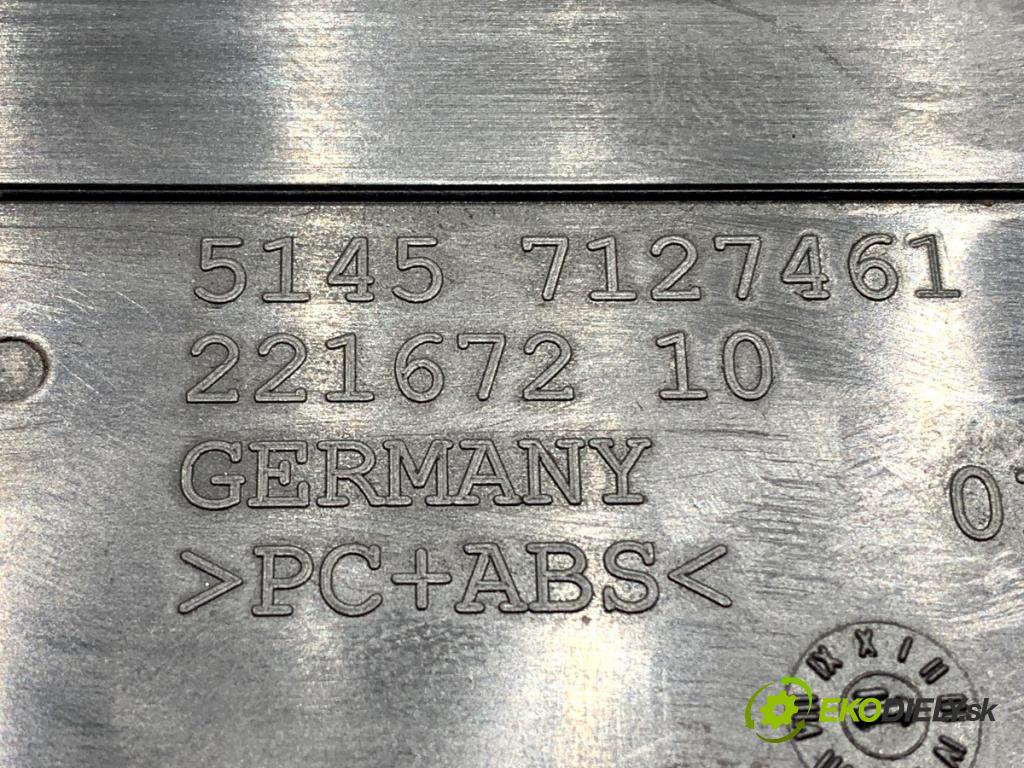 BMW E92 coupe 2009 180 kW 330 d xDrive 2993 Držiak na nápoje 7127461 (Držiak (úchyt) na nápoje)