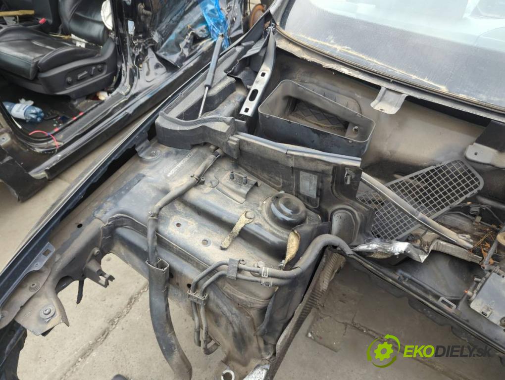 AUDI Q5 8R SUV 2009 125 kW 2.0 TDI quattro 1968 KAROSERIA ČTVRŤÁK blatník zadní část levý pravý práh střecha PODŁUŻNICA levý pravý