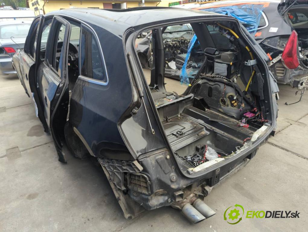 AUDI Q5 8R SUV 2009 125 kW 2.0 TDI quattro 1968 KAROSERIA ČTVRŤÁK blatník zadní část levý pravý práh střecha PODŁUŻNICA levý pravý