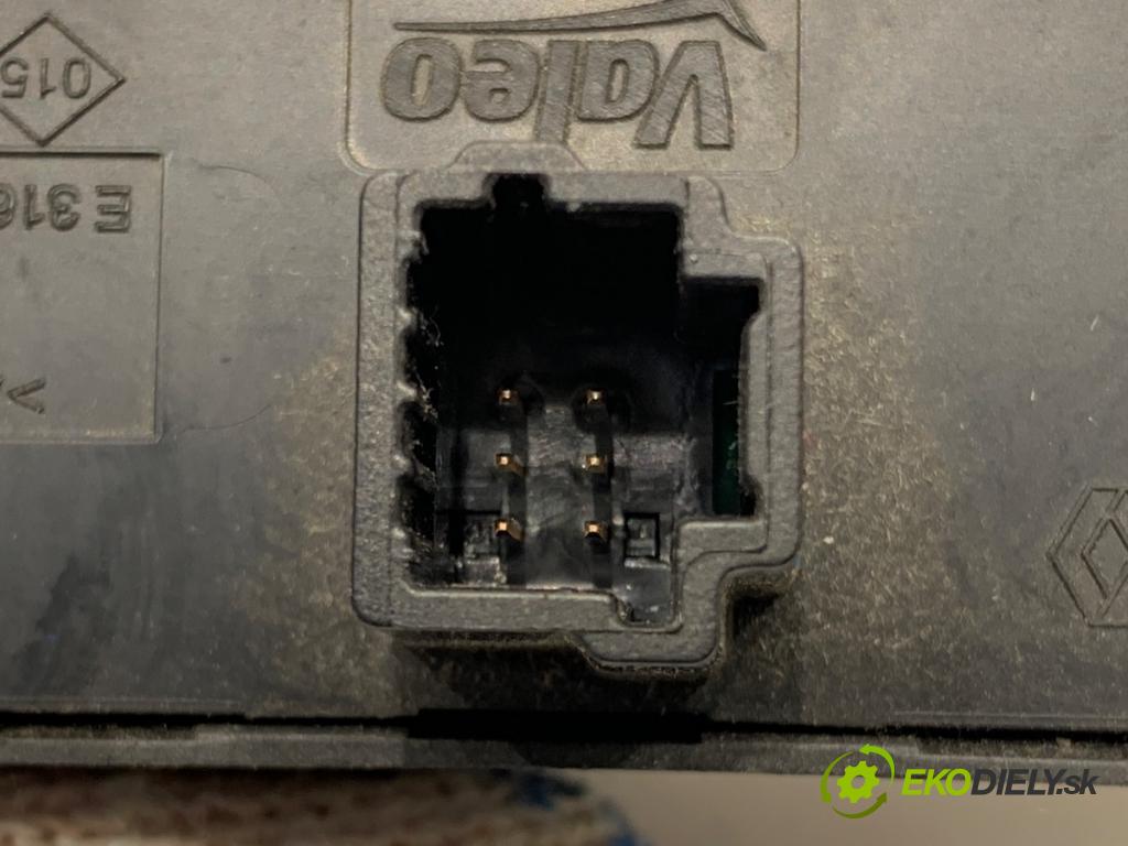 RENAULT MASTER III Autobus 2019 125 kW 2.3 dCi 170 FWD (JV0L) 2298 Spínač svetiel výstražných (núdzových)  (Prepínacie páčky pod volantom)