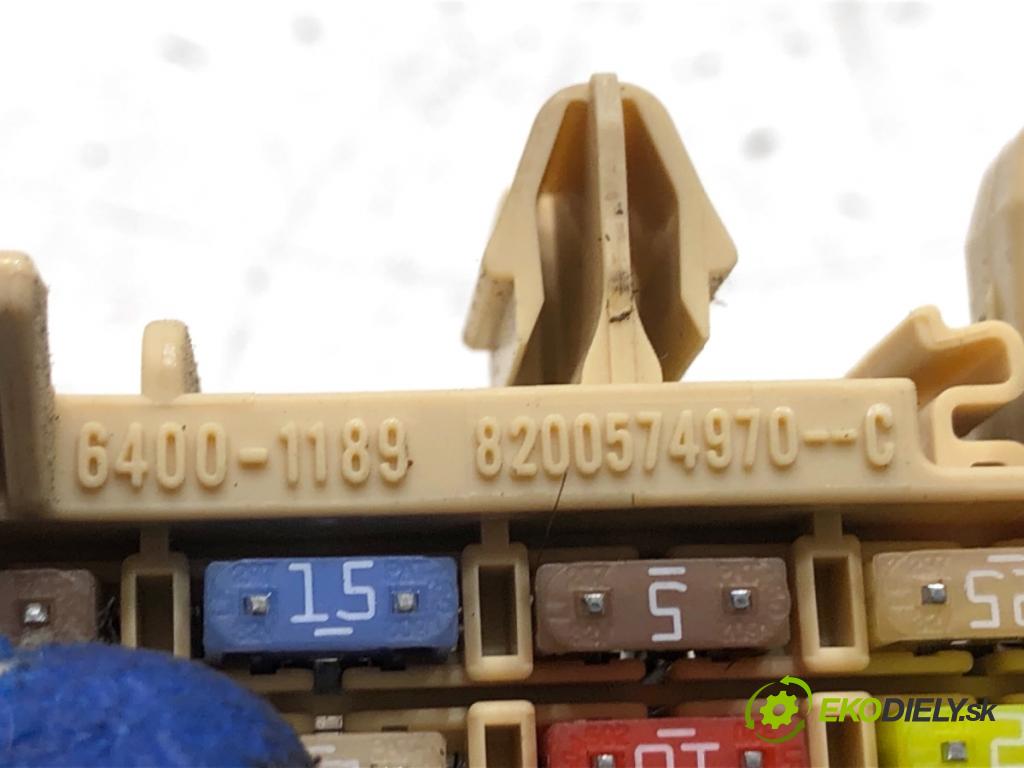 RENAULT MASTER III Autobus 2019 125 kW 2.3 dCi 170 FWD (JV0L) 2298 Skrinka poistková 8200574970C (Poistková skrinka)