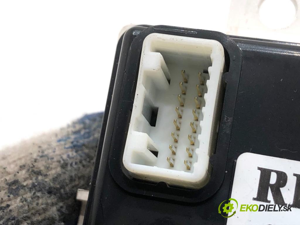 RENAULT MASTER III Autobus 2019 125 kW 2.3 dCi 170 FWD (JV0L) 2298 Panel ovládaní topení 275107490R (Páčky pod volantem)