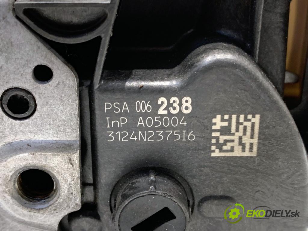 PEUGEOT 3008 nadwozie wielkoprzestrzenne (MPV) 2014 84 kW 1.6 HDi 1560 zámok dveře pravý zadní část 006238