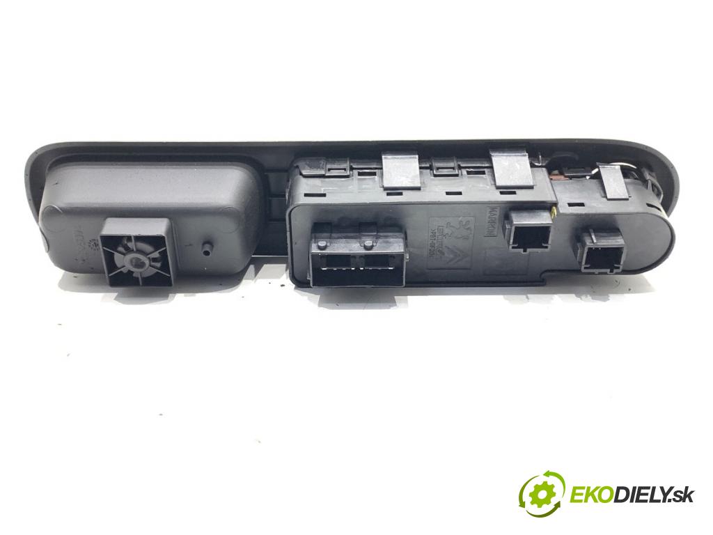 PEUGEOT 3008 nadwozie wielkoprzestrzenne (MPV) 2014 84 kW 1.6 HDi 1560 Prepínač okien 96650620 (Prepínacie páčky pod volantom)