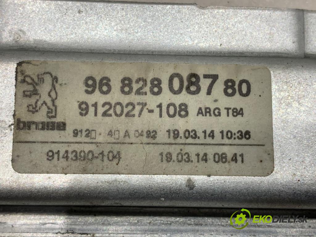 PEUGEOT 3008 nadwozie wielkoprzestrzenne (MPV) 2014 84 kW 1.6 HDi 1560 mechanismus okna levý zadní část 9682808780