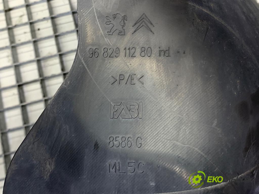 PEUGEOT 3008 nadwozie wielkoprzestrzenne (MPV) 2014 84 kW 1.6 HDi 1560 podblatník levý přední část 9682911280