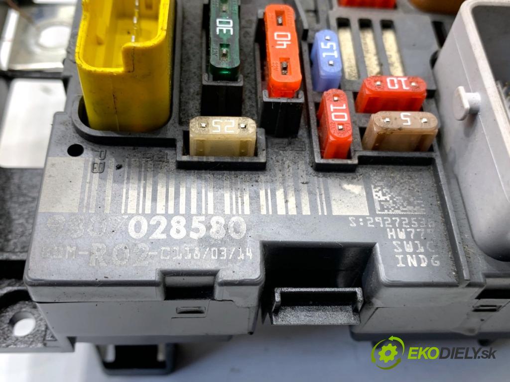 PEUGEOT 3008 nadwozie wielkoprzestrzenne (MPV) 2014 84 kW 1.6 HDi 1560 Modul BSM 9807028580 (Riadiaca jednotka ostatné)