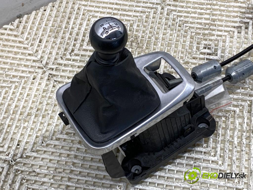 PEUGEOT 3008 nadwozie wielkoprzestrzenne (MPV) 2014 84 kW 1.6 HDi 1560 Kulisa 9672372980 (Rýchlostná páka (kulisa))