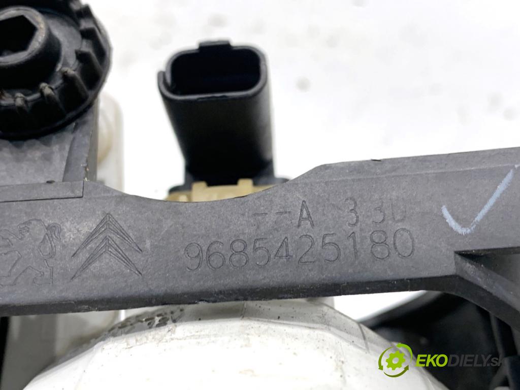 PEUGEOT 3008 nadwozie wielkoprzestrzenne (MPV) 2014 84 kW 1.6 HDi 1560 hmlové svetlo, hmlovka pravý přední část 9685425180