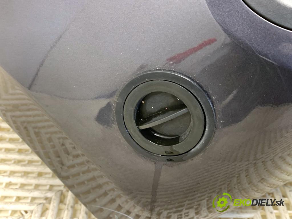 KIA CEED liftback 2014 73 kW 1.4 CVVT 1396 nárazník zadní část (Klika dveří ostatní)