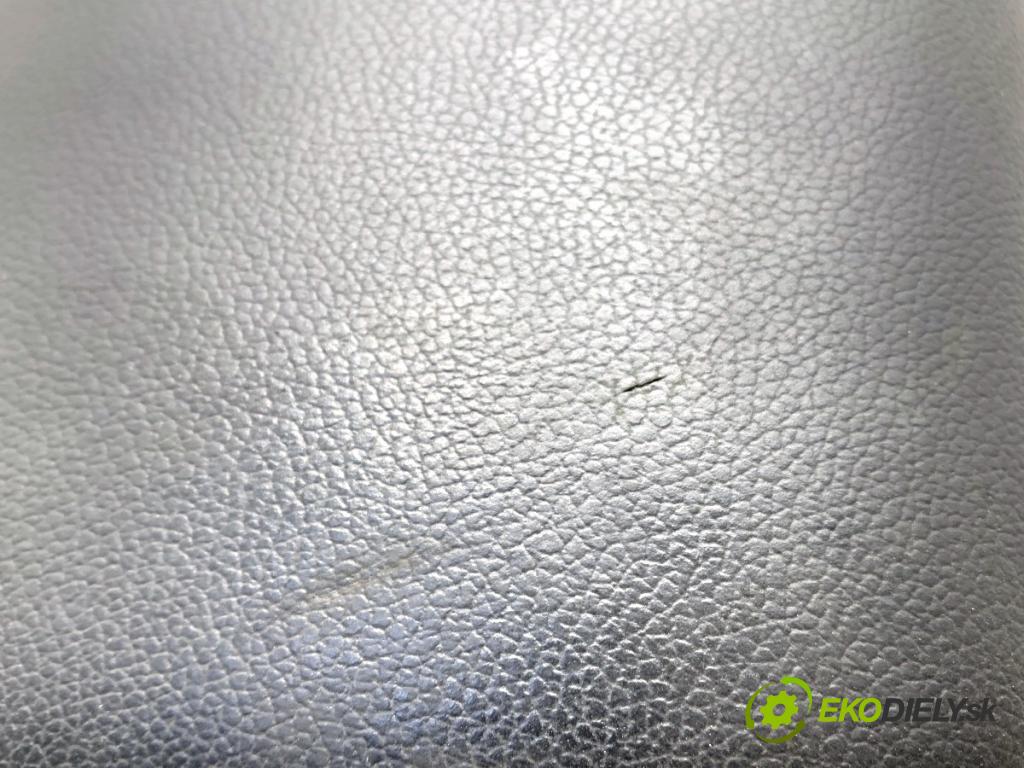 KIA CEED liftback 2014 73 kW 1.4 CVVT 1396 Lakťová opierka  (Lakťová opierka)