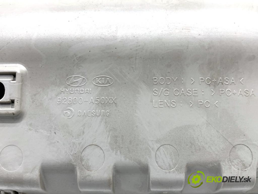 KIA CEED liftback 2014 73 kW 1.4 CVVT 1396 světlo stropní 92800-A50XX