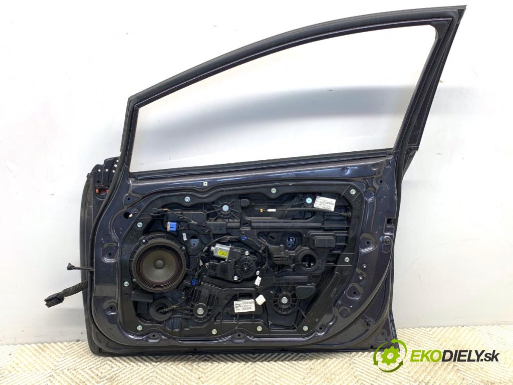 KIA CEED liftback 2014 73 kW 1.4 CVVT 1396 dveře pravý přední část E5B