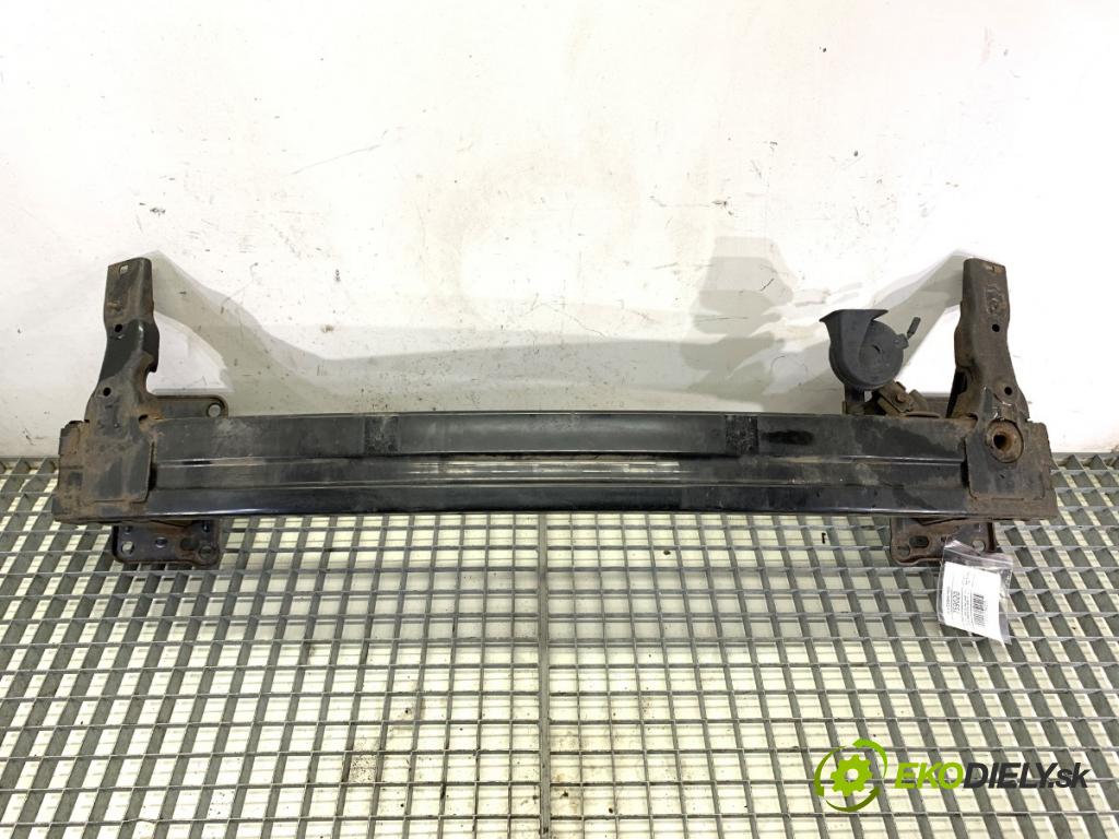 KIA CEED liftback 2014 73 kW 1.4 CVVT 1396 výztuha nárazníka přední část  (Přední výztuha)