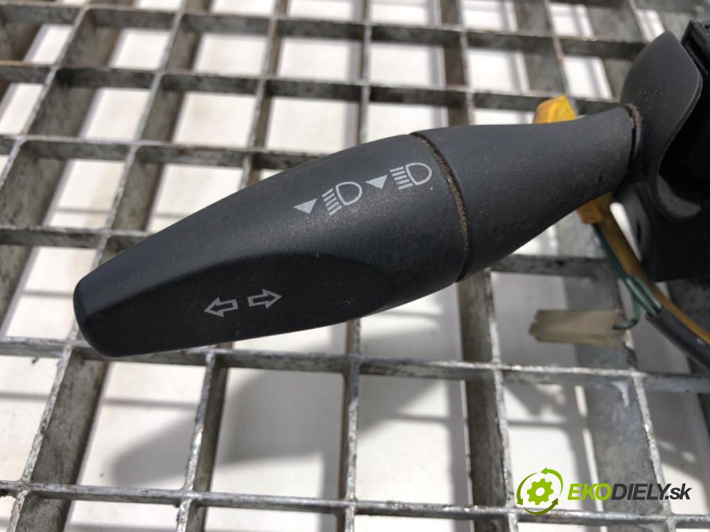 FORD TRANSIT IV Autobus 2004 92 kW 2.4 TDE (F_C_, F_B_, F_A_) 2402 Prepínač kombinovaný  (Prepínacie páčky pod volantom)