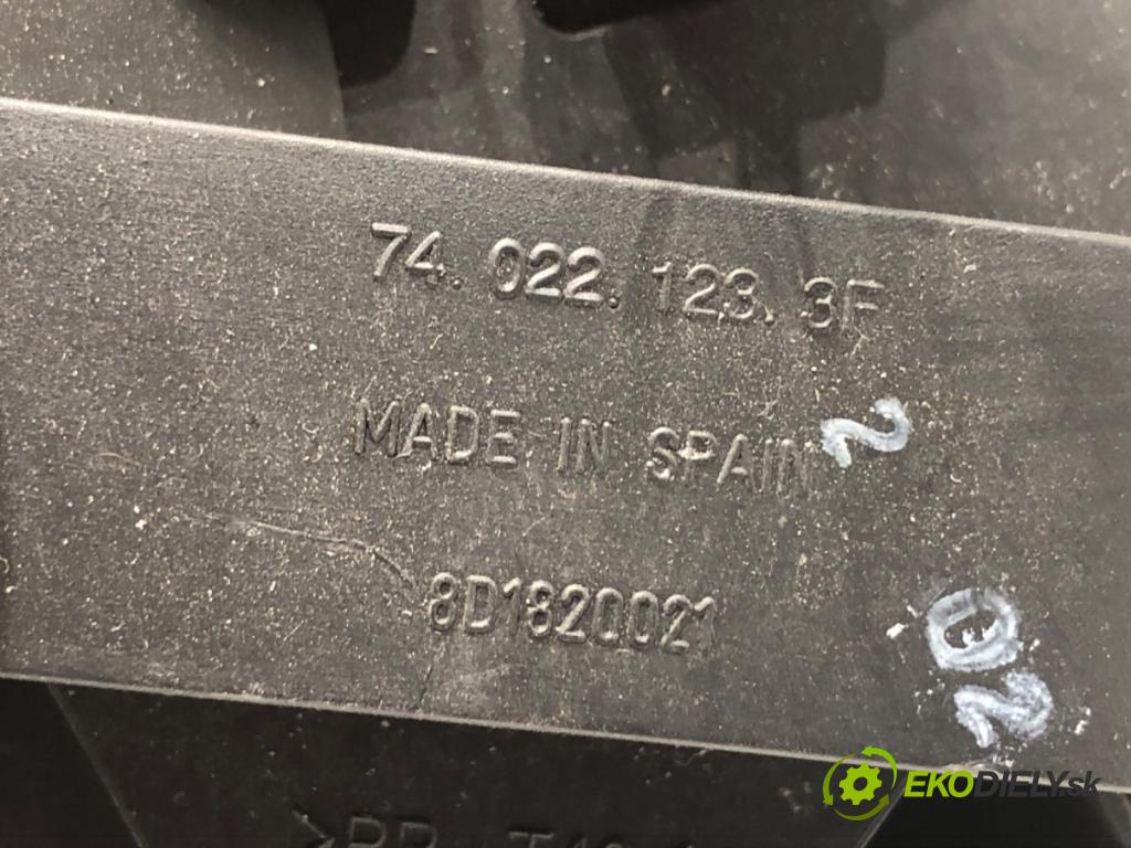 VW PASSAT B5 FL sedan 2002 96 kW 1.9 TDI 4motion 1896 topení 8D1820021