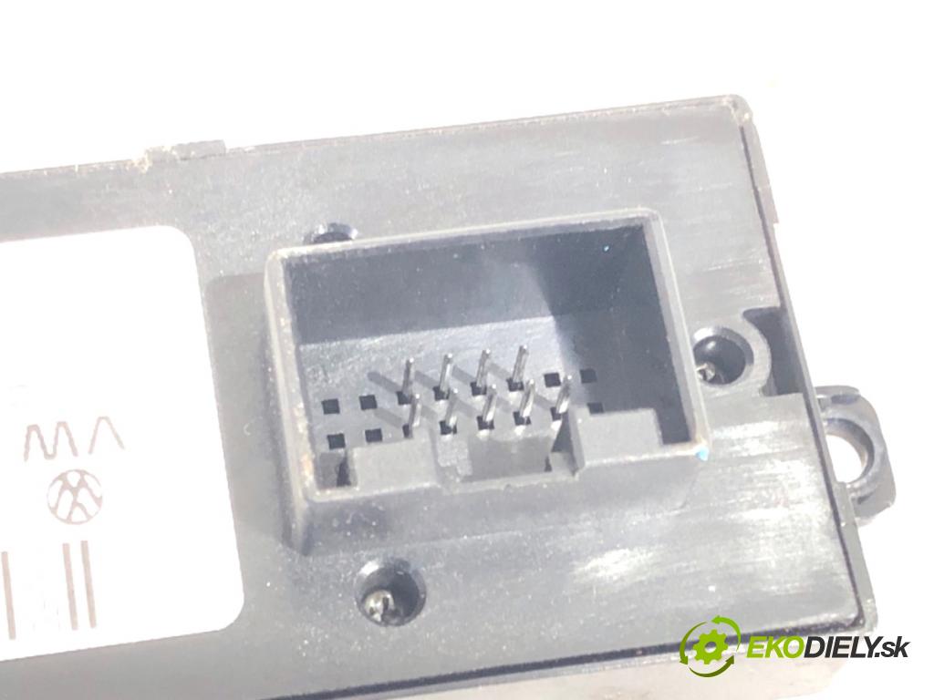 VW PASSAT B5 FL sedan 2002 96 kW 1.9 TDI 4motion 1896 Prepínač okien 1J4959857 (Prepínacie páčky pod volantom)