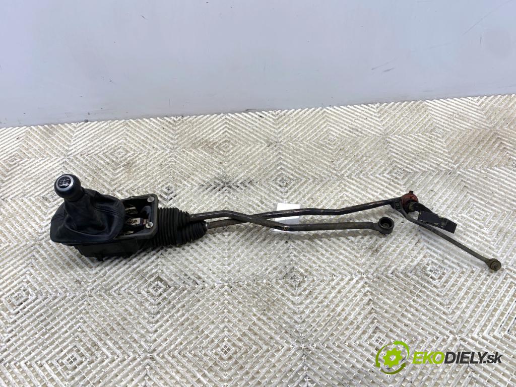 VW PASSAT B5 FL sedan 2002 96 kW 1.9 TDI 4motion 1896 Kulisa 4B0711025E (Rýchlostná páka (kulisa))