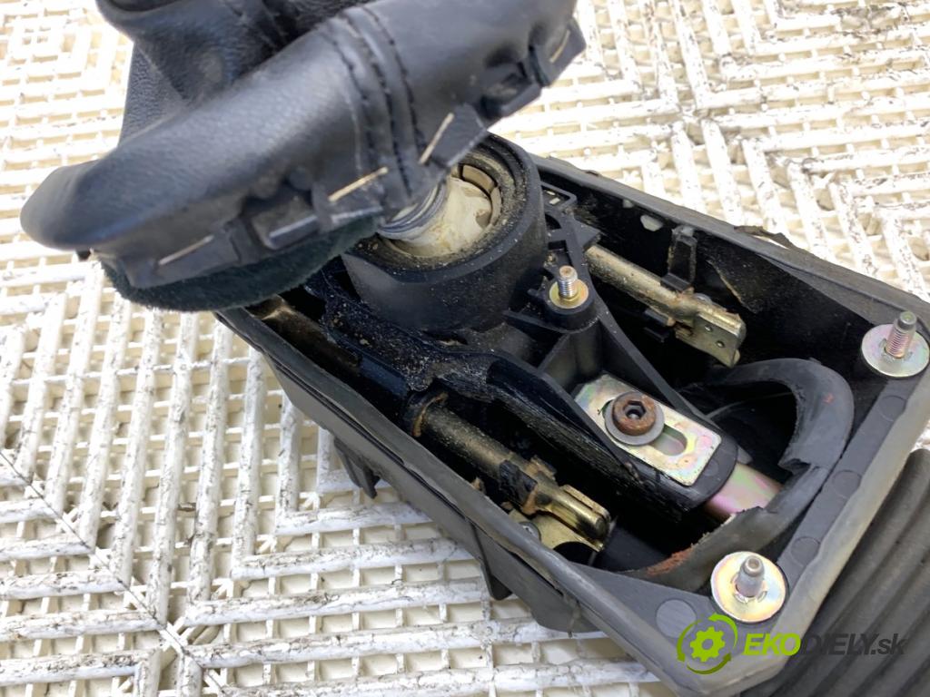 VW PASSAT B5 FL sedan 2002 96 kW 1.9 TDI 4motion 1896 Kulisa 4B0711025E (Rýchlostná páka (kulisa))