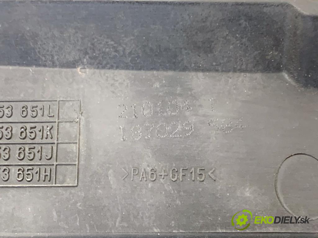 VW PASSAT B5 FL sedan 2002 96 kW 1.9 TDI 4motion 1896 mřížka maska  (Přední mřížka (maska chladiče))