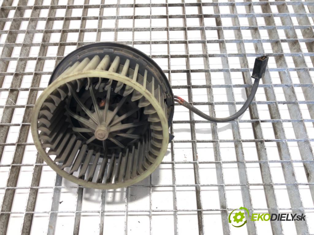 VW TRANSPORTER T4 Skrzynia 1991 57 kW 2.4 D 2370 ventilátor kúrenia 893819021