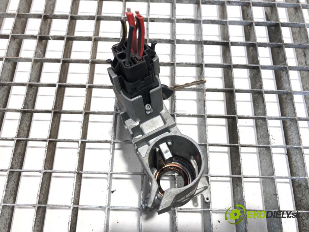 VW TRANSPORTER T4 Skrzynia 1991 57 kW 2.4 D 2370 spinačka 701905851 289.458 (Spínacia skrinka)