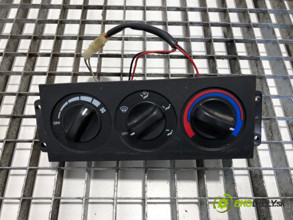 DAEWOO LUBLIN II Skrzynia 2000 52 kW 2.4 D (3302) 2417 Panel ovládania kúrenia  (Prepínacie páčky pod volantom)