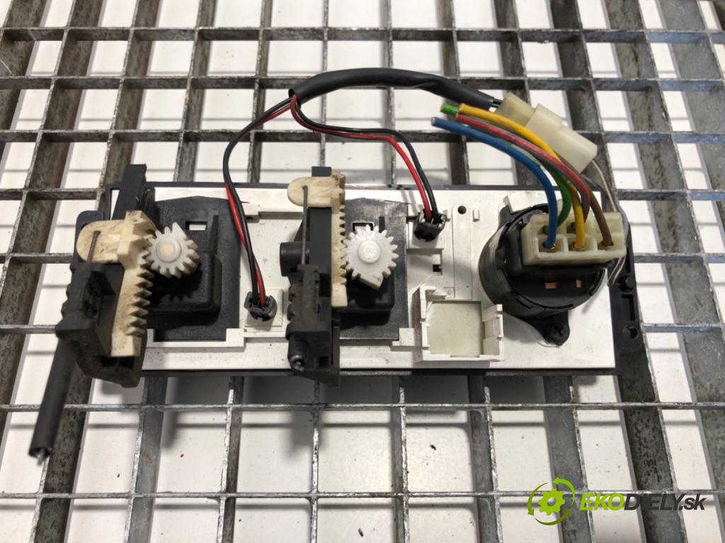 DAEWOO LUBLIN II Skrzynia 2000 52 kW 2.4 D (3302) 2417 Panel ovládania kúrenia  (Prepínacie páčky pod volantom)