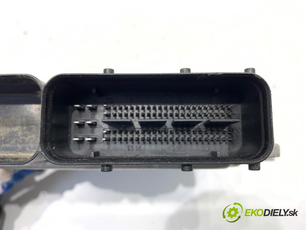 HYUNDAI i20 liftback 2009 57 kW 1.2 1248 riadiaca jednotka Motor 9030933220KD (Riadiaca jednotka)