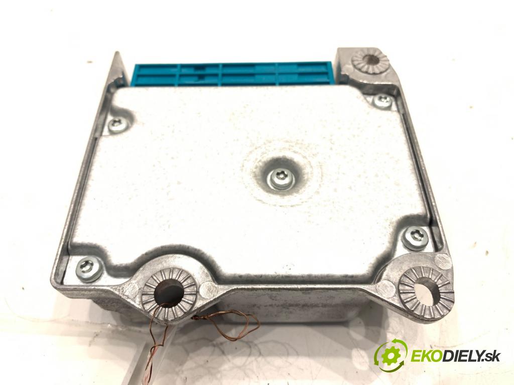 HYUNDAI i20 liftback 2009 57 kW 1.2 1248 senzor airbag 95910-1J400 (Snímač)