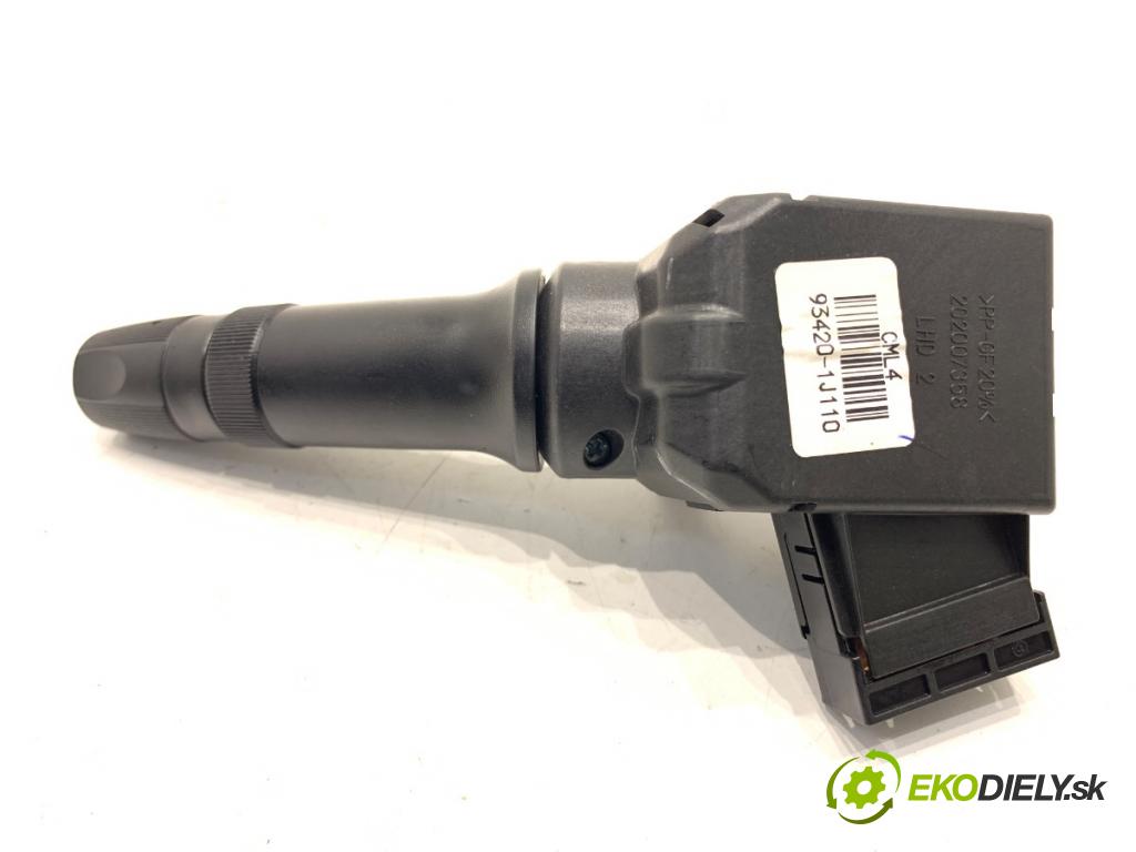 HYUNDAI i20 liftback 2009 57 kW 1.2 1248 Prepínač stieračov 93420-1J110 (Prepínacie páčky pod volantom)