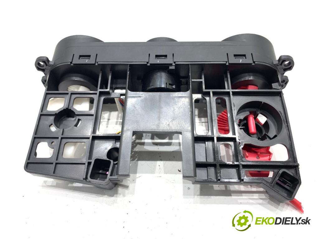 HYUNDAI i20 liftback 2009 57 kW 1.2 1248 Panel ovládania kúrenia 97250-1J100 (Prepínacie páčky pod volantom)