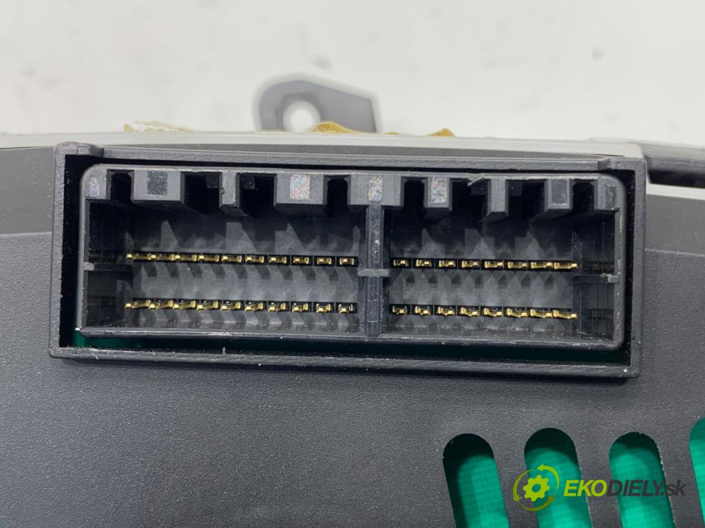 HYUNDAI i20 liftback 2009 57 kW 1.2 1248 Prístrojovka 94003-1J290 (Prístrojová doska)