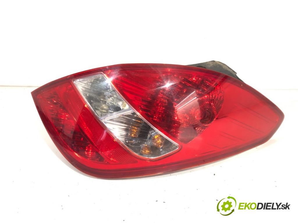 HYUNDAI i20 liftback 2009 57 kW 1.2 1248 světlo pravý zadní část 92402-1J000