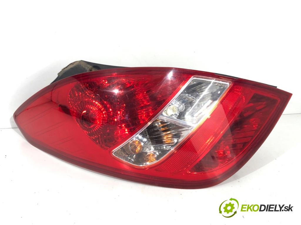HYUNDAI i20 liftback 2009 57 kW 1.2 1248 světlo levý zadní část 92401-1J000
